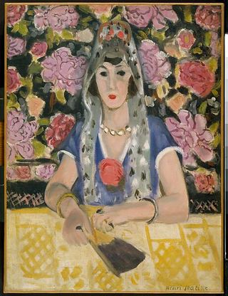Espagnole: Harmonie en bleu (Испанка: Гармония в синем)
