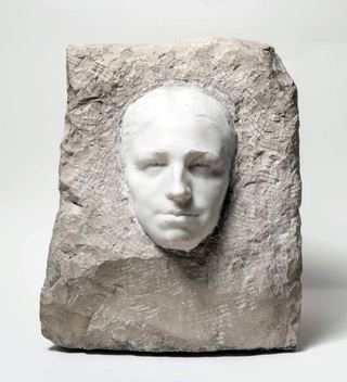 Женская голова